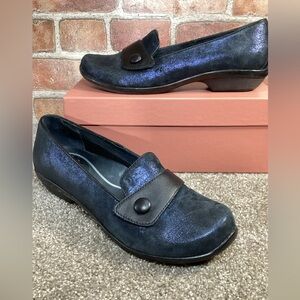 Dansko Olena womens Navy shipper slip on loafers flats size 8.5 - 9